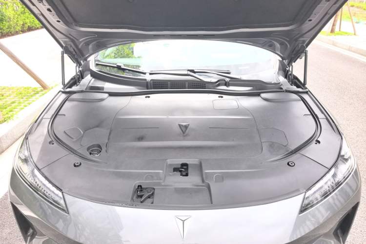 Used Deepal SL03 2023 200Max Range-Extended Version Engine Bay