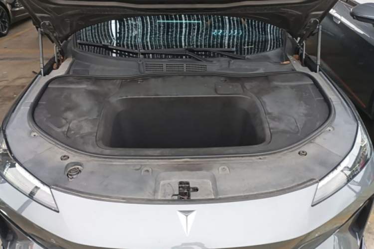 Used Deepal SL03 2023 515MAX Pure Electric Version Engine Bay
