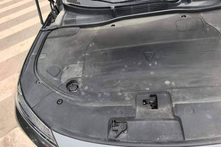Used Deepal SL03 2023 200Max Range-Extended Version Engine Bay Right