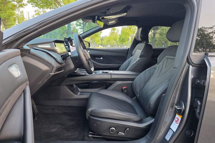 Used Deepal SL03 2023 200Max Range-Extended Version Interior 1