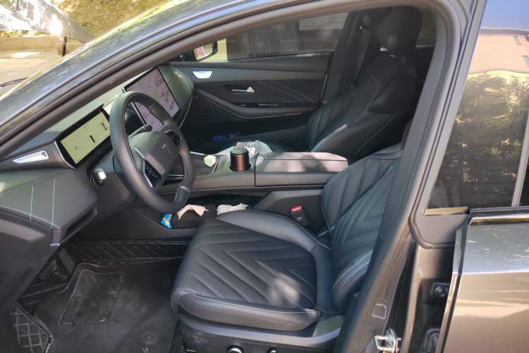 Used Deepal SL03 2023 200Max Range-Extended Version Left Front Seat