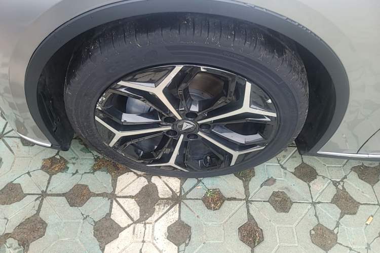 Used Deepal SL03 2023 200Max Range-Extended Version Left Front Wheel Hub