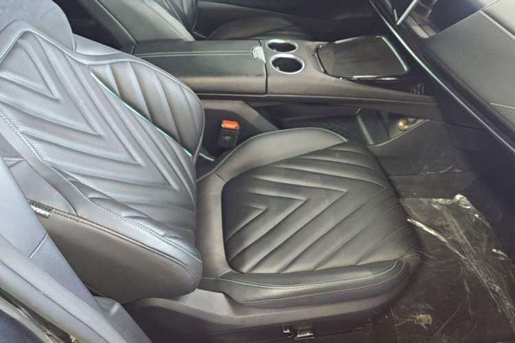 Used Deepal SL03 2023 200Max Range-Extended Version Right Front Seat