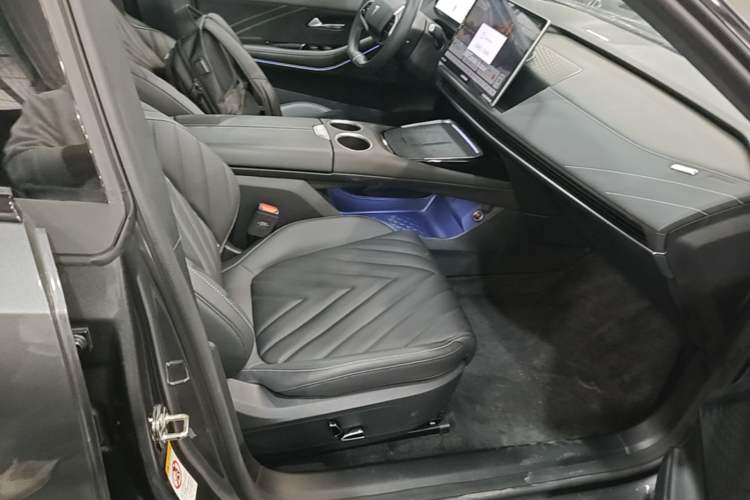 Used Deepal SL03 2023 200Max Range-Extended Version Right Front Seat