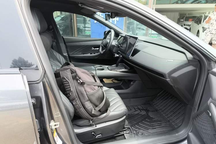 Used Deepal SL03 2023 200Max Range-Extended Version Right Front Seat