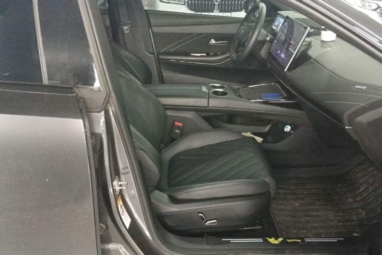 Used Deepal SL03 2023 200Max Range-Extended Version Right Front Seat