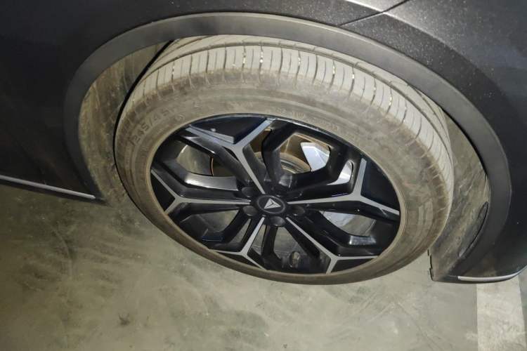Used Deepal SL03 2023 200Max Range-Extended Version Right Front Wheel Hub