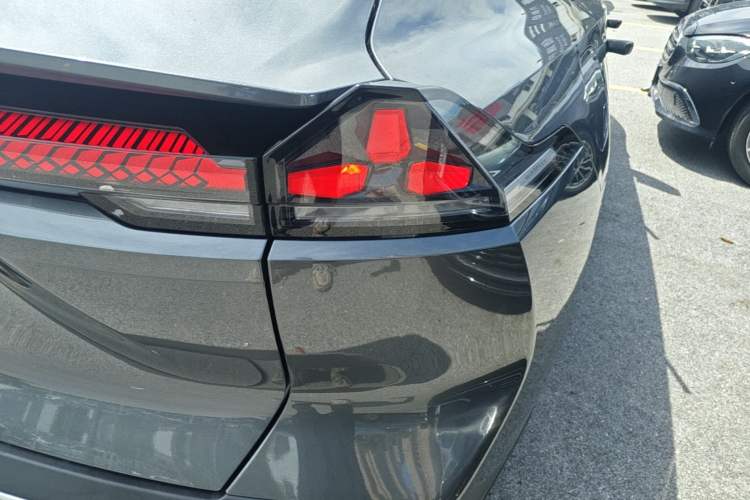 Used Deepal SL03 2023 200Max Range-Extended Version Right Rear Taillight