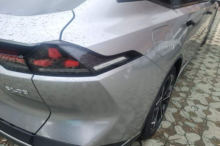 Used Deepal SL03 2023 200Max Range-Extended Version Right Rear Taillight