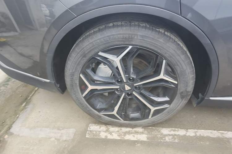 Used Deepal SL03 2023 200Max Range-Extended Version Right Rear Wheel Hub