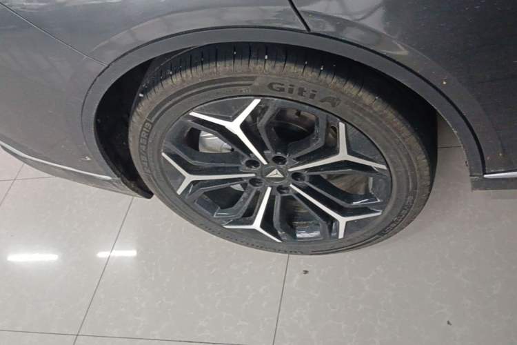 Used Deepal SL03 2023 200Max Range-Extended Version Right Rear Wheel Hub