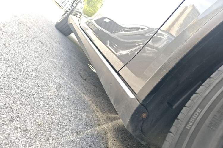Used Deepal SL03 2023 200Max Range-Extended Version Right Side Sill