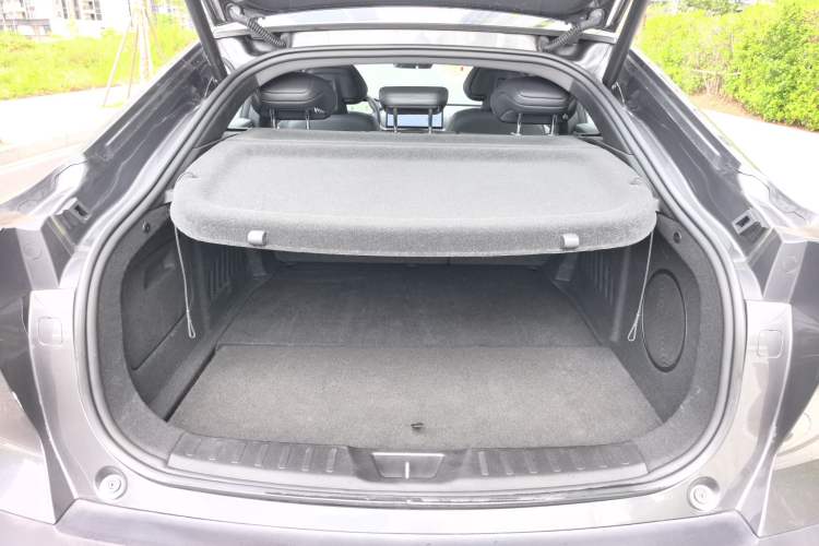 Used Deepal SL03 2023 200Max Range-Extended Version Trunk