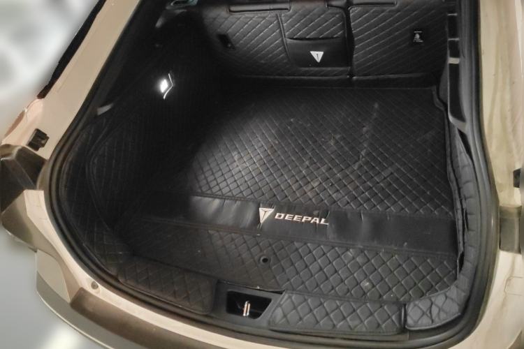 Used Deepal SL03 2023 200Max Range-Extended Version Trunk