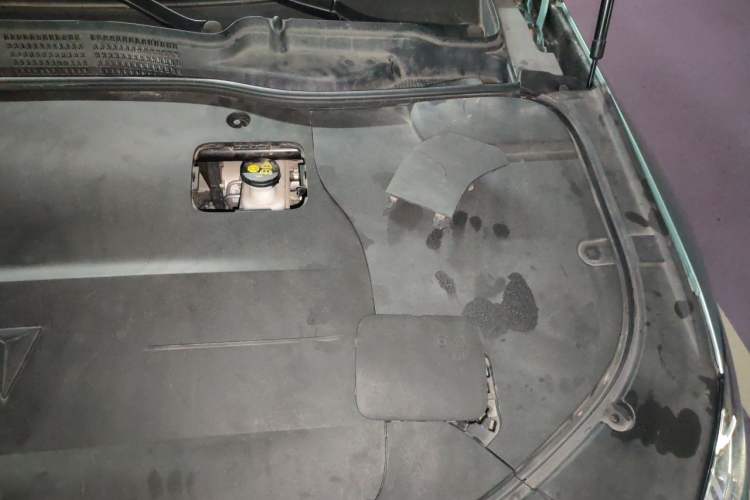 Used Deepal SL03 2023 200Max Range-Extended Version Engine Bay Left
