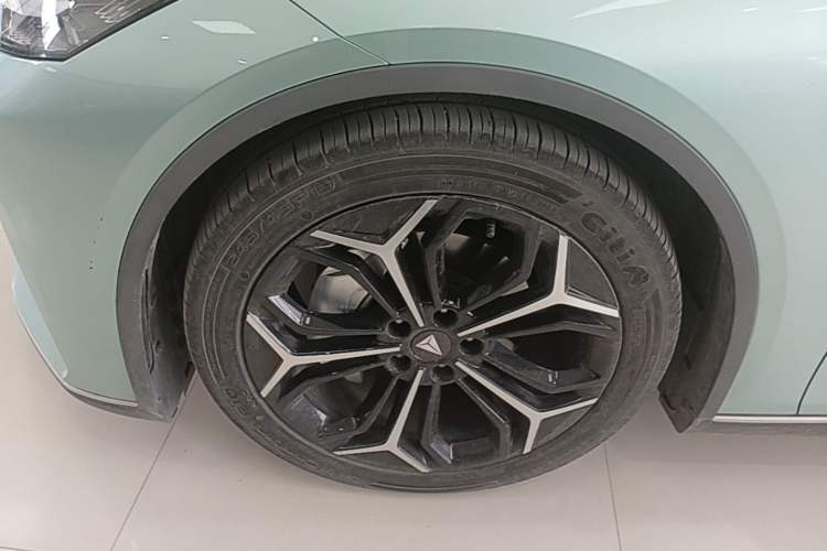 Used Deepal SL03 2023 200Max Range-Extended Version Exterior 4