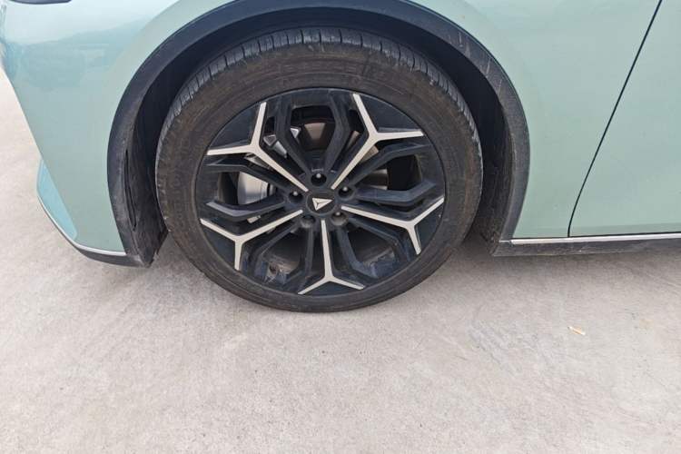 Used Deepal SL03 2023 200Max Range-Extended Version Left Front Wheel Hub