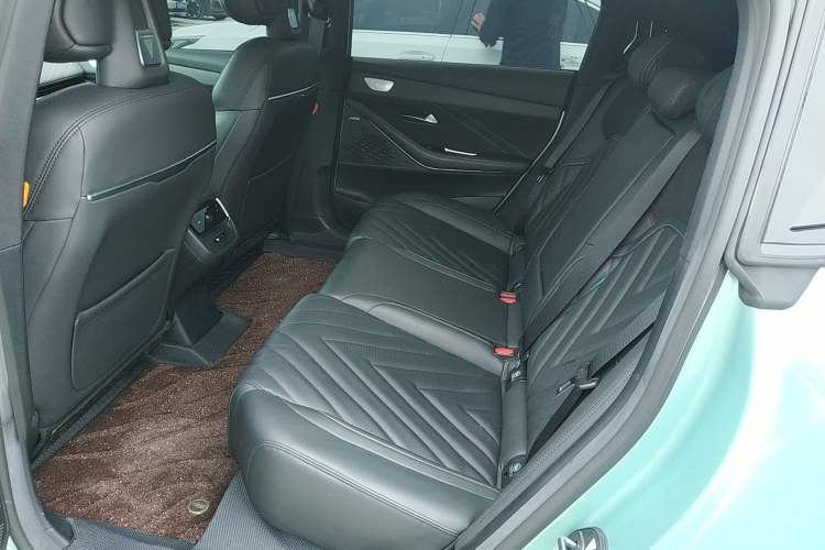 Used Deepal SL03 2023 200Max Range-Extended Version Left Rear Seat