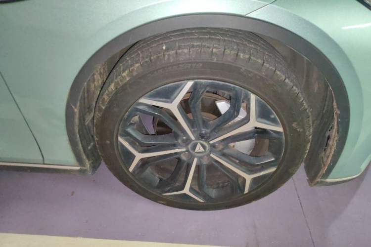 Used Deepal SL03 2023 200Max Range-Extended Version Right Front Wheel Hub