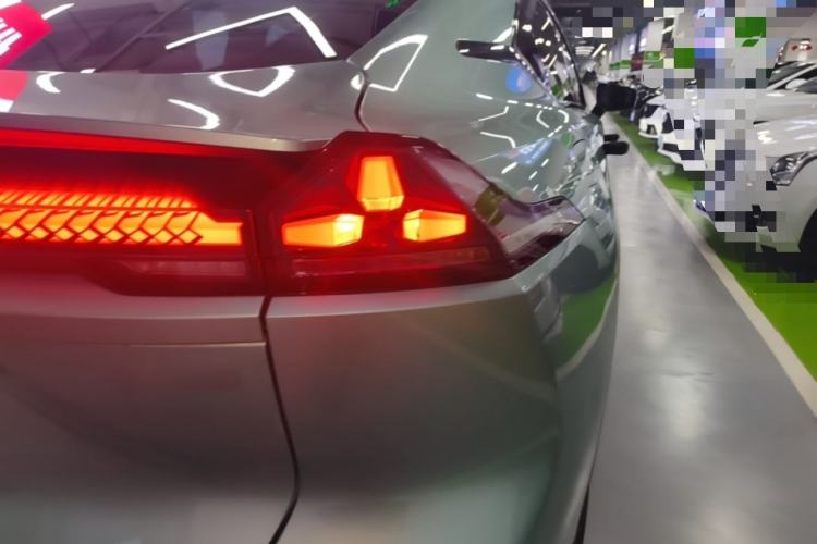 Used Deepal SL03 2023 200Max Range-Extended Version Right Rear Taillight