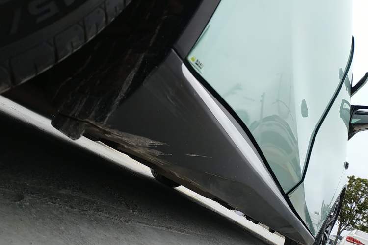 Used Deepal SL03 2023 200Max Range-Extended Version Right Side Sill