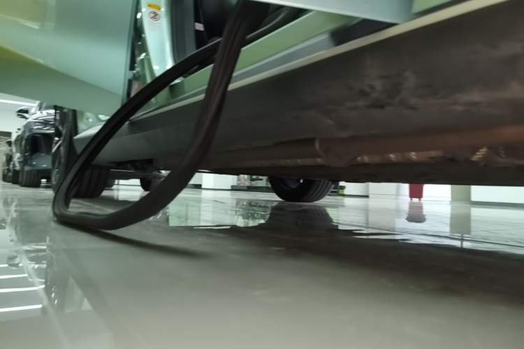 Used Deepal SL03 2023 200Max Range-Extended Version Right Side Sill
