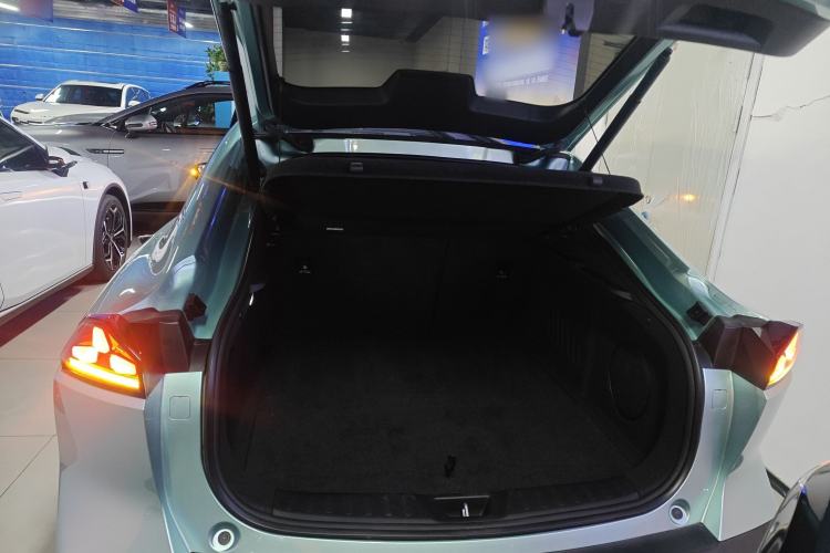 Used Deepal SL03 2023 200Max Range-Extended Version Trunk