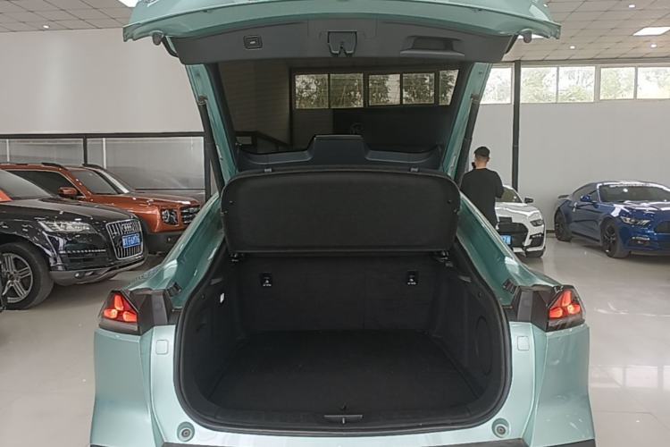 Used Deepal SL03 2023 200Max Range-Extended Version Trunk