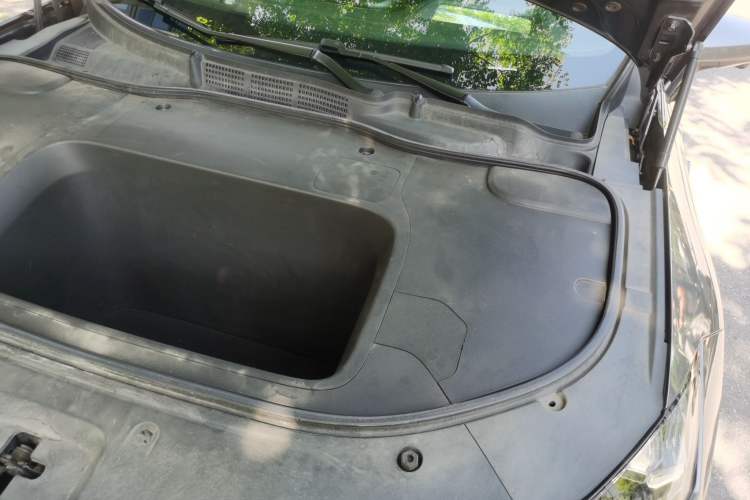 Used Deepal SL03 2023 515MAX Pure Electric Version Engine Bay Left