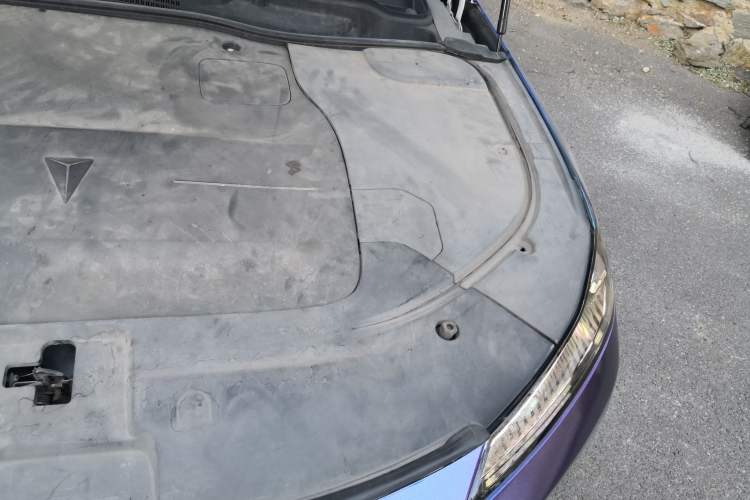 Used Deepal SL03 2023 200Max Range-Extended Version Engine Bay Left