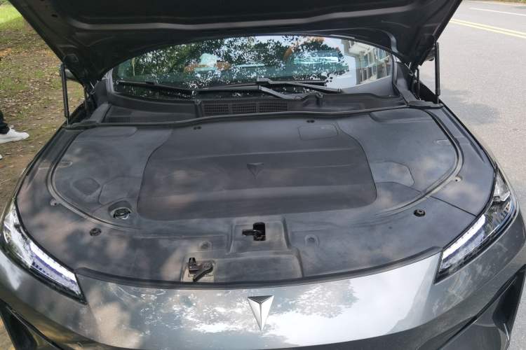 Used Deepal SL03 2023 200Max Range-Extended Version Engine Bay