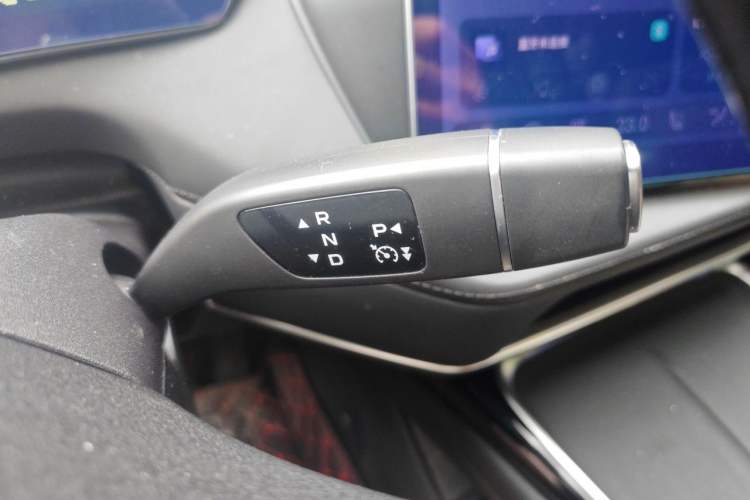 Used Deepal SL03 2023 SL03i 515MAX Pure Electric Version Gear Lever