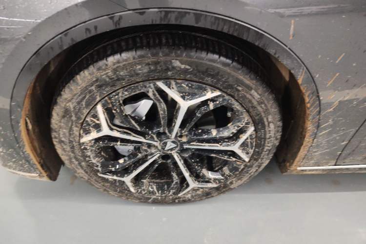 Used Deepal SL03 2023 200Max Range-Extended Version Left Front Wheel Hub