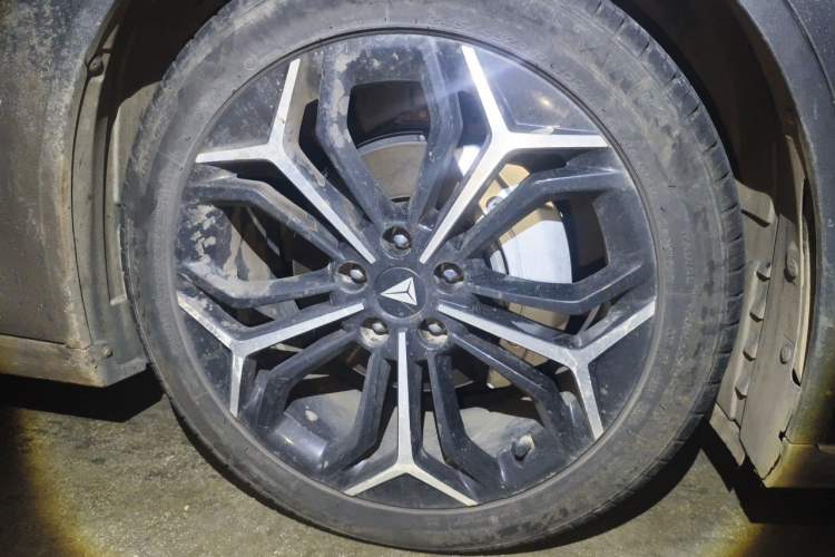 Used Deepal SL03 2023 200Max Range-Extended Version Right Front Wheel Hub