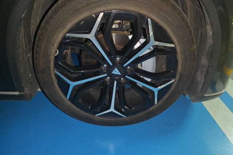 Used Deepal SL03 2023 200Max Range-Extended Version Right Front Wheel Hub