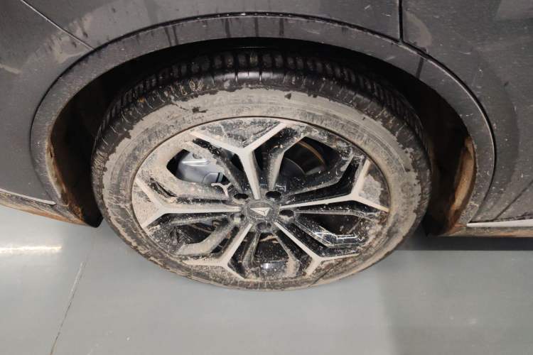 Used Deepal SL03 2023 200Max Range-Extended Version Right Rear Wheel Hub