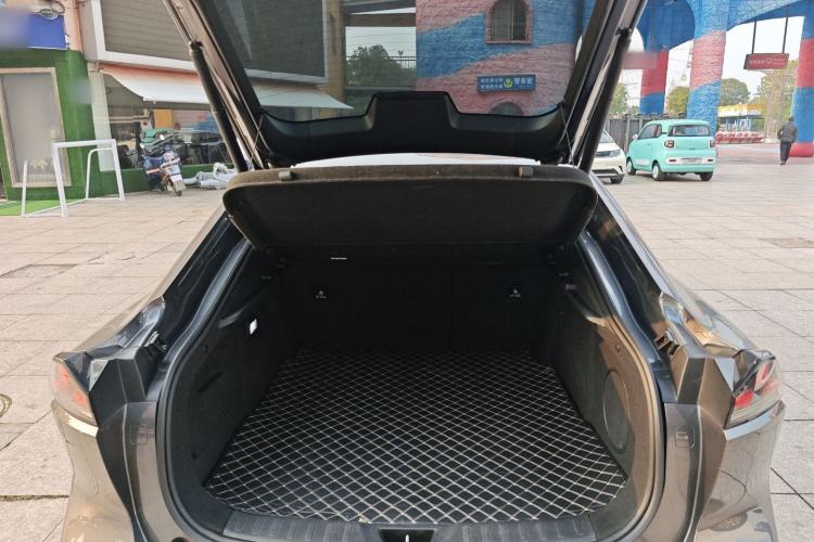 Used Deepal SL03 2023 200Max Range-Extended Version Trunk
