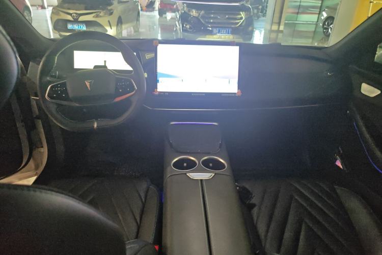 Used Deepal SL03 2023 SL03i 515MAX Pure Electric Version Center Console
