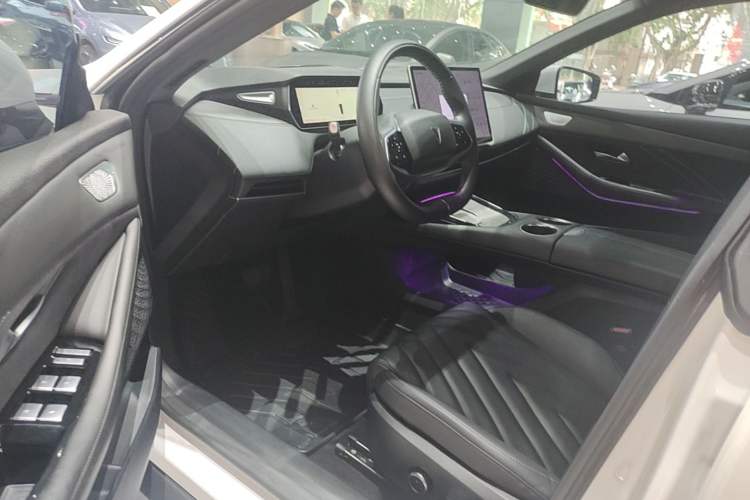 Used Deepal SL03 2023 200Max Range-Extended Version Driver Seat