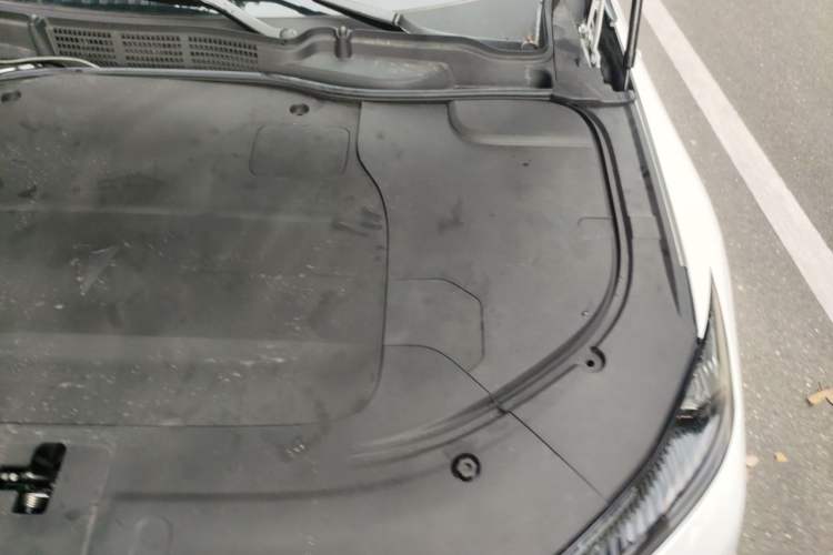 Used Deepal SL03 2023 200Max Range-Extended Version Engine Bay Left