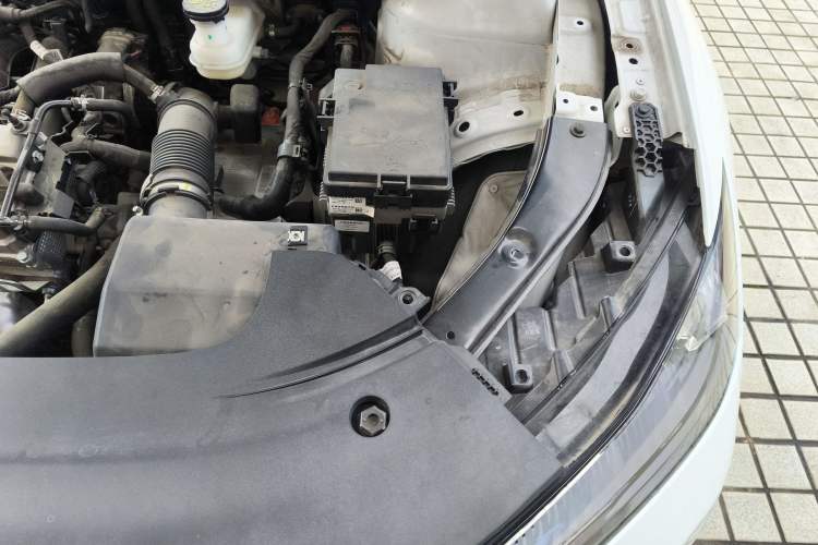 Used Deepal SL03 2023 200Max Range-Extended Version Engine Bay Left