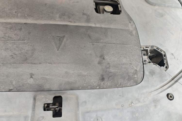 Used Deepal SL03 2023 200Max Range-Extended Version Engine Bay Left