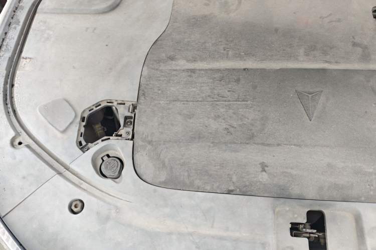Used Deepal SL03 2023 200Max Range-Extended Version Engine Bay Right