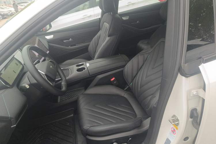 Used Deepal SL03 2023 200Max Range-Extended Version Left Front Seat