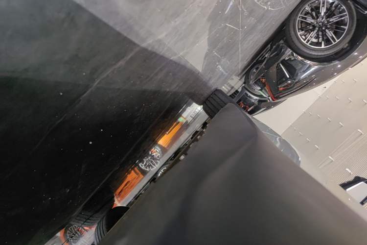 Used Deepal SL03 2023 515MAX Pure Electric Version Left Side Sill