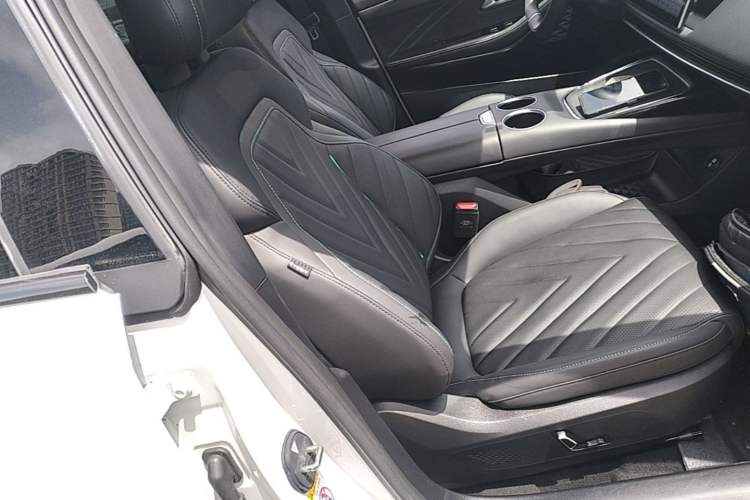 Used Deepal SL03 2023 200Max Range-Extended Version Right Front Seat