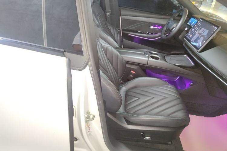 Used Deepal SL03 2023 200Max Range-Extended Version Right Front Seat