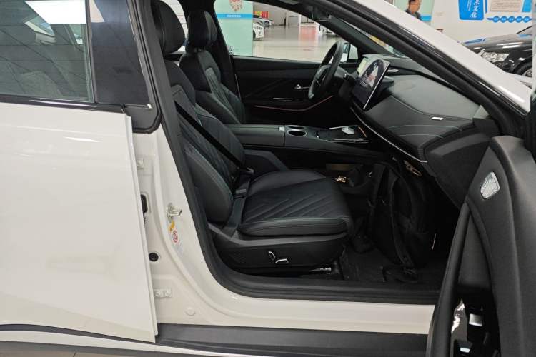 Used Deepal SL03 2023 200Max Range-Extended Version Right Front Seat