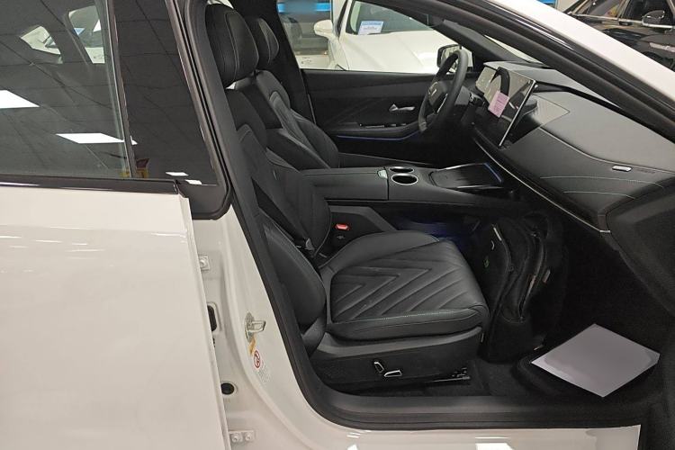 Used Deepal SL03 2023 200Max Range-Extended Version Right Front Seat