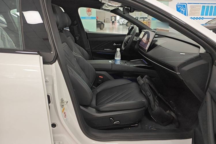 Used Deepal SL03 2023 200Max Range-Extended Version Right Front Seat